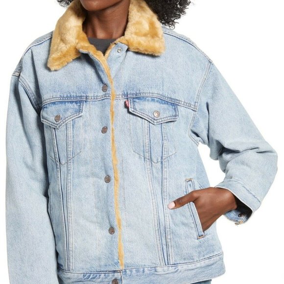 *SOLD OUT*Levis Oversized Fur Trucker Jean Jacket - Picture 5 of 13